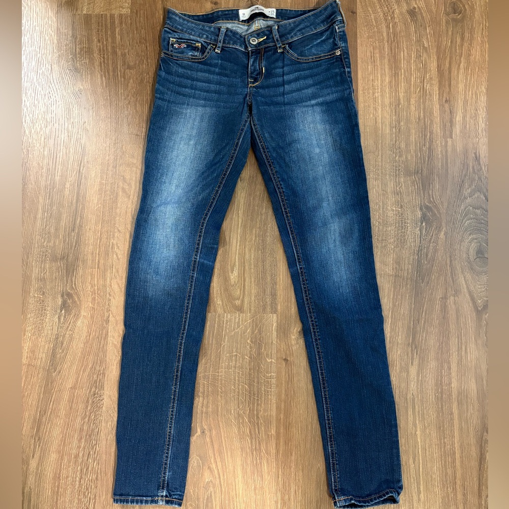 Hollister - Women’s low rise jeans